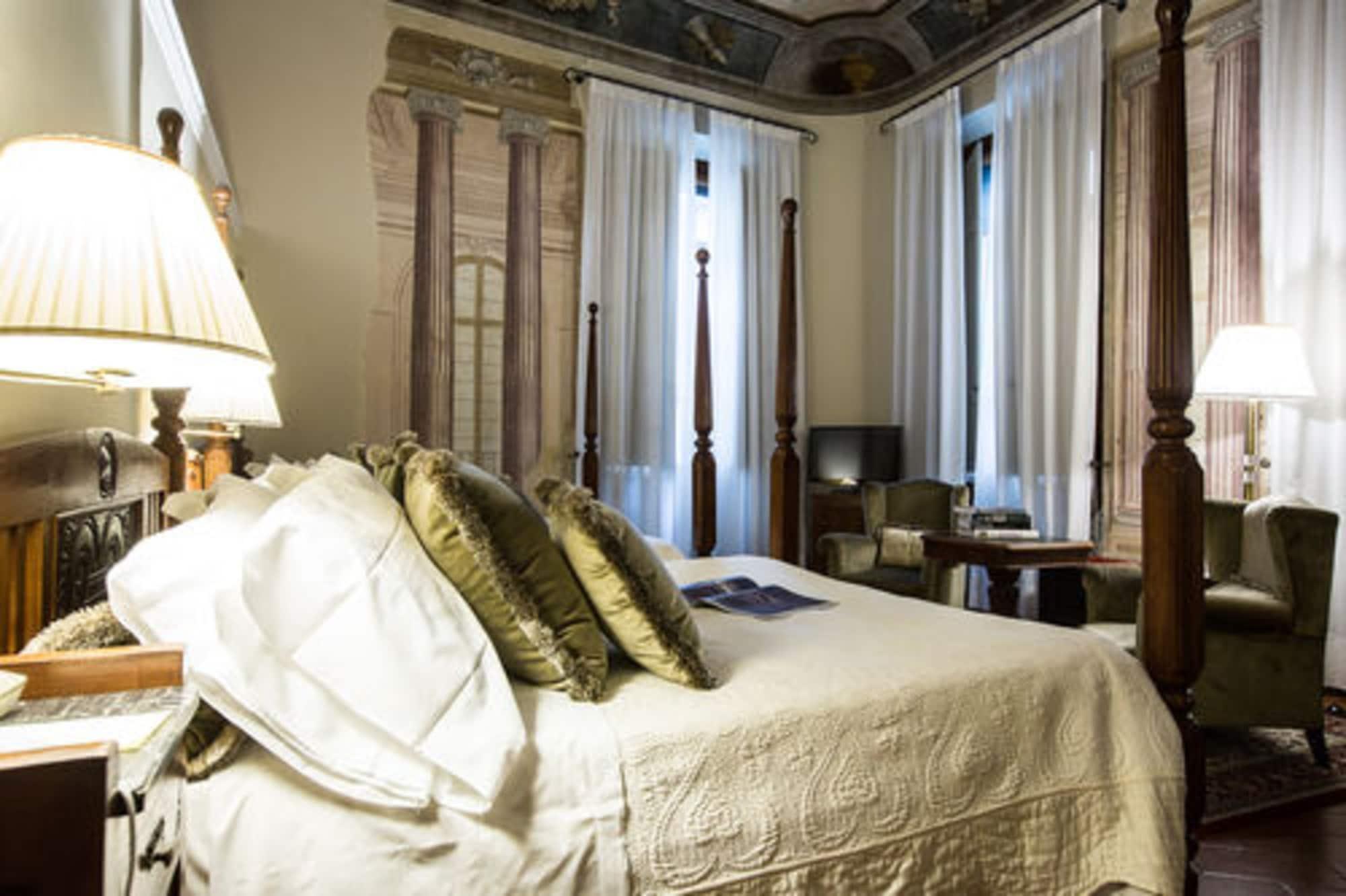 ホテル ブルチアンティ フィレンツェ エクステリア 写真