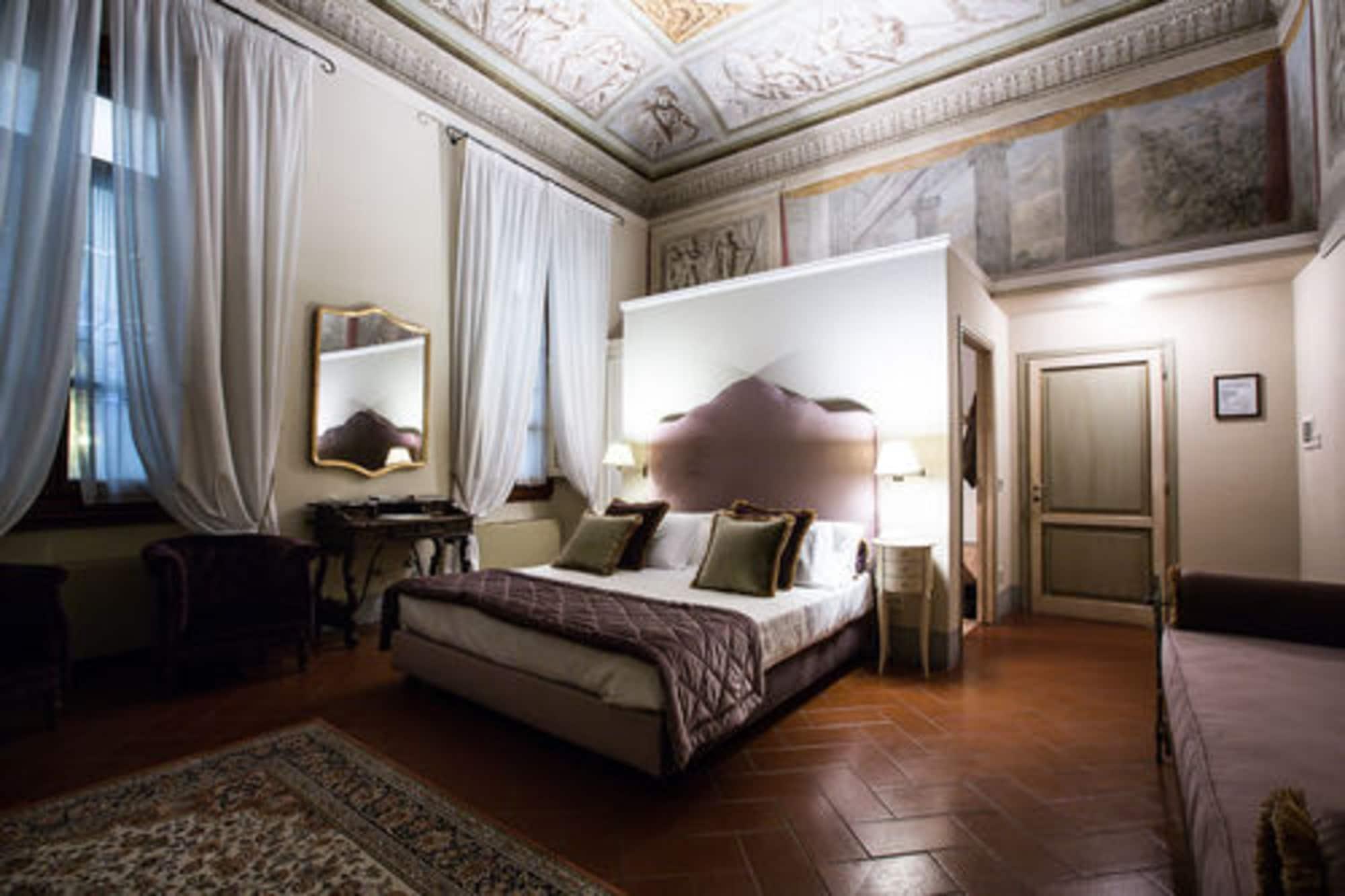 ホテル ブルチアンティ フィレンツェ エクステリア 写真